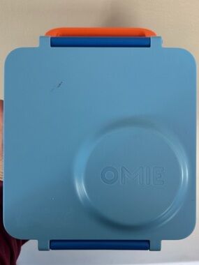 Omie Blue and Orange Kids Lunchbox  (silicone lining not included)